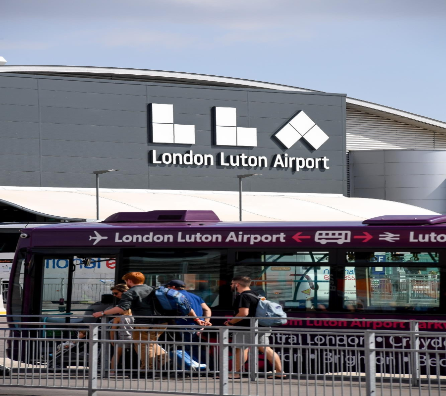 Heathrow to Luton Airport Taxi Transfers