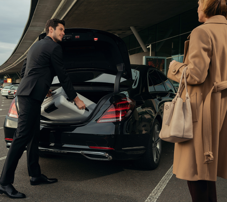 Taxi from Ipswich to Heathrow Airport taxi From Ipswich to Stansted Airport