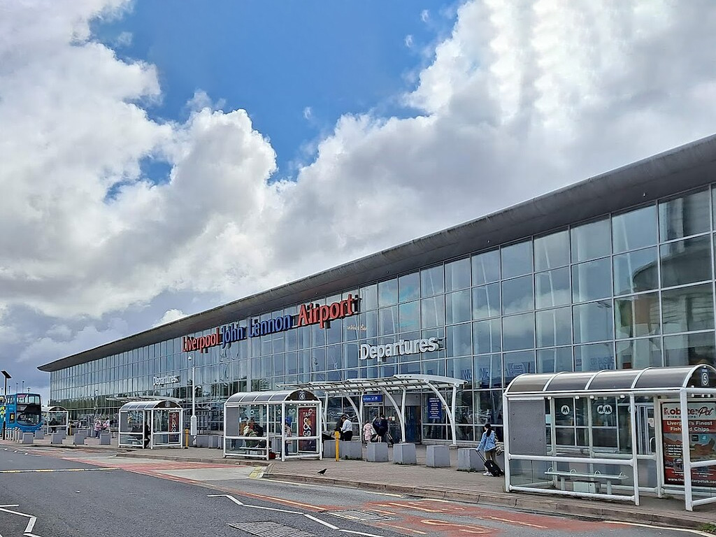 Liverpool Airport Taxi Transfer